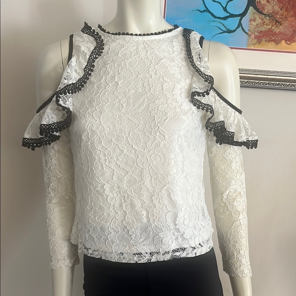 Honey St Elegant White Lace Cold Shoulder Top